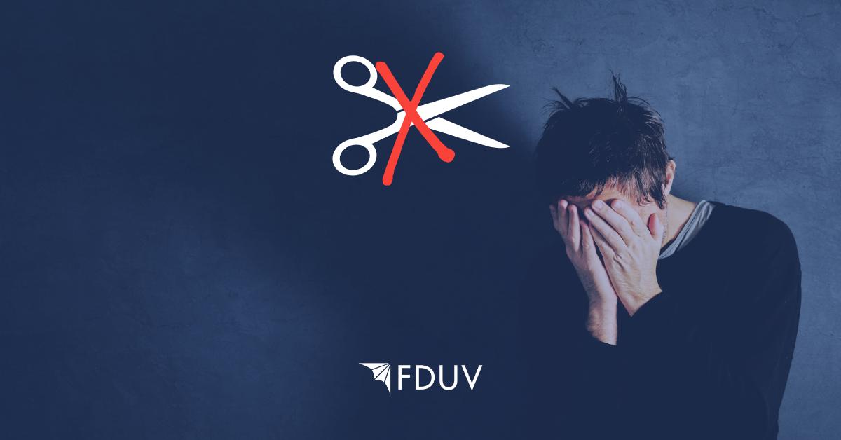 Man med händerna för ansiktet, en illsutarion av en sax överstruken  med ett rött kryss. 